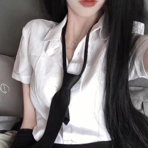 残酷的梦海报